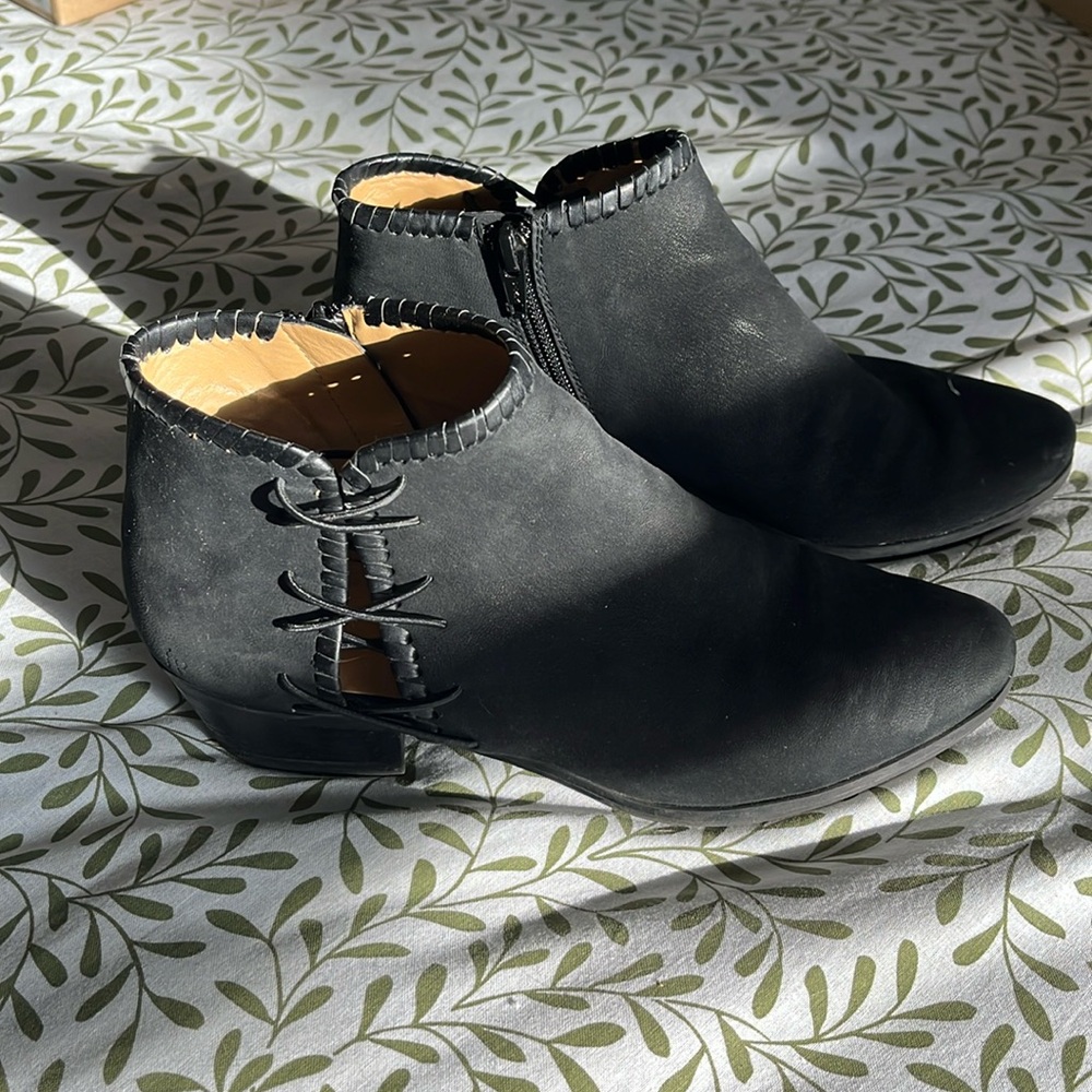 Women’s ankle boots